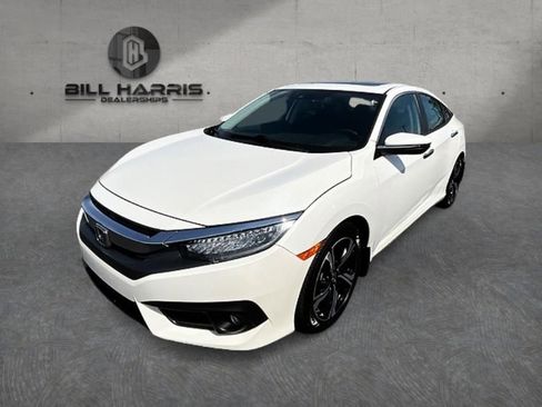 Used 2018 Honda Civic Touring image 1