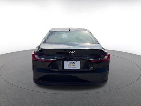 Used 2025 Toyota Camry LE image 12