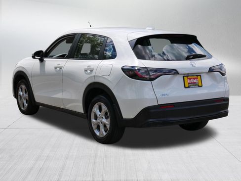 Certified 2023 Honda HR-V LX image 5