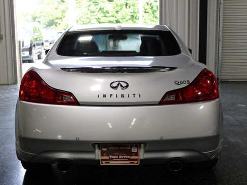 Used 2014 INFINITI Q60 Journey w/ Premium Package RWD image 4