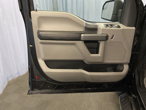 Used 2015 Ford F150 XLT w/ Equipment Group 302A Luxury image 9