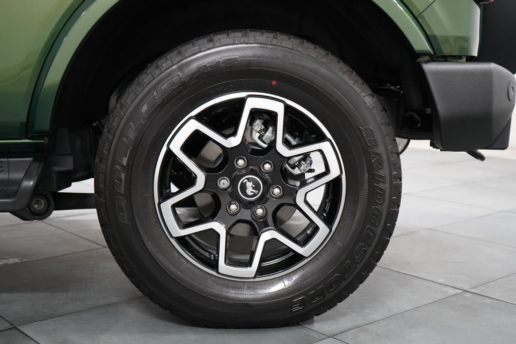 Used 2025 Ford Bronco Outer Banks AWD/4WD image 36