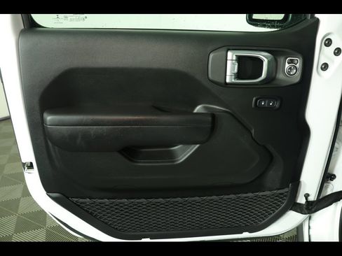 Used 2021 Jeep Wrangler Unlimited Sport image 19