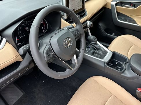 New 2025 Toyota RAV4 XLE image 9