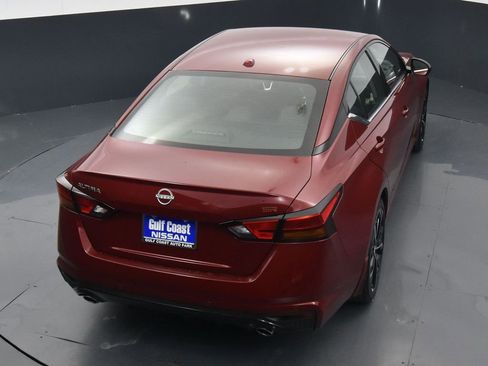 Certified 2025 Nissan Altima 2.5 SR image 36