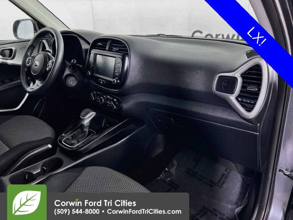 Used 2021 Kia Soul LX FWD image 26