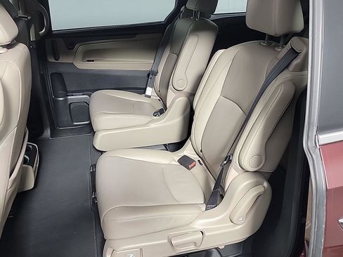 Certified 2018 Honda Odyssey EX-L image 15