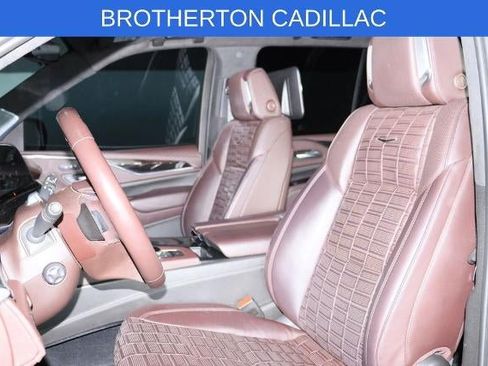 Used 2024 Cadillac Escalade Sport Platinum w/ Heavy-Duty Trailer Package AWD/4WD image 21