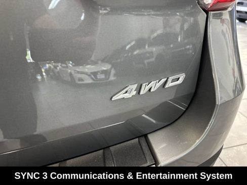 Used 2024 Ford Explorer Limited AWD/4WD image 10