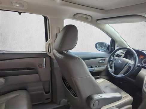 Used 2016 Honda Odyssey Touring Elite image 18