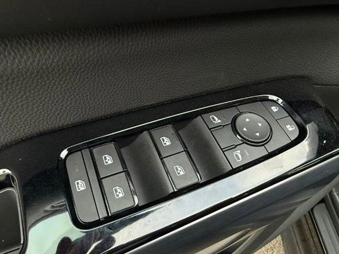 New 2025 Nissan Pathfinder SL image 20