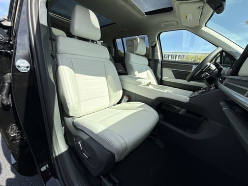 Used 2026 Hyundai Santa Fe Calligraphy AWD/4WD image 30