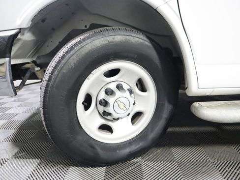 Used 2023 Chevrolet Express 2500 w/ Driver Convenience Package image 23