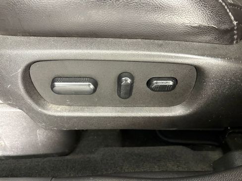 Used 2015 Ford Explorer XLT w/ Equipment Group 202A image 14