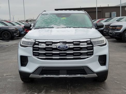 New 2026 Ford Explorer Active image 2