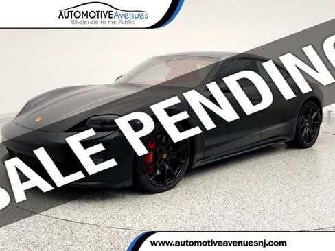 Used 2022 Porsche Taycan GTS image 1