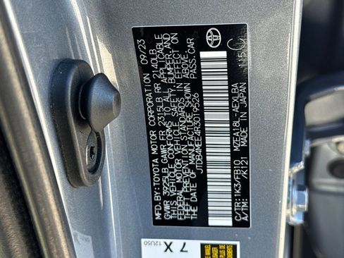 Used 2024 Toyota Corolla LE w/ LE Convenience Package FWD image 21
