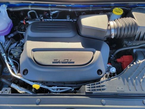 New 2026 Chrysler Pacifica Pinnacle AWD/4WD image 37