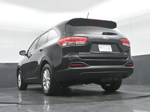 Used 2017 Kia Sorento AWD image 50