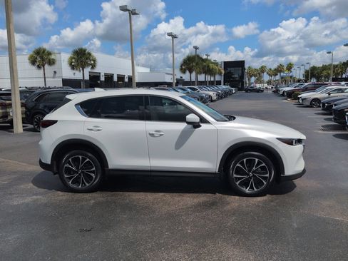 Used 2023 MAZDA CX-5 AWD 2.5 S w/ Premium Plus Pkg image 3