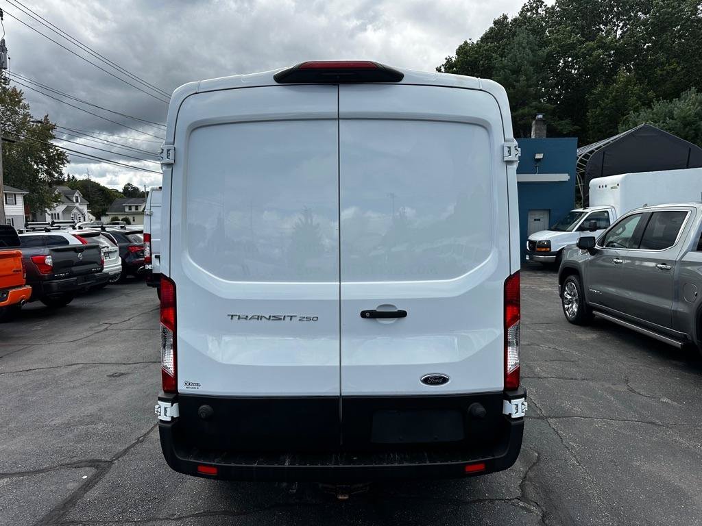 Used 2020 Ford Transit 250 Medium Roof RWD image 4
