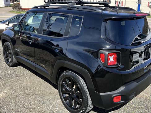 Used 2018 Jeep Renegade Altitude image 4