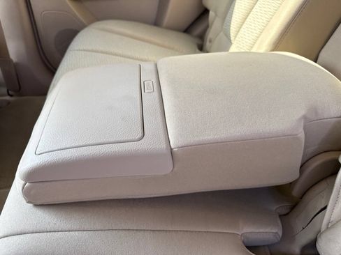 Used 2009 Hyundai Santa Fe GLS FWD image 14