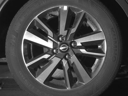 Used 2025 Nissan Versa SV image 15