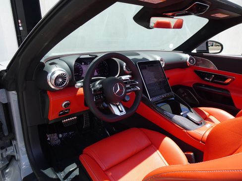 Used 2022 Mercedes-Benz SL 63 AMG 4MATIC image 13