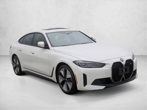 Used 2023 BMW i4 eDrive40 w/ Premium Package image 3