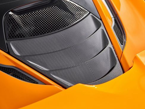Used 2018 McLaren 720S Performance image 15