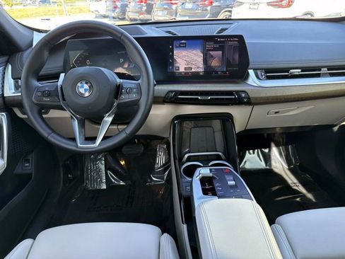 Used 2023 BMW X1 xDrive28i w/ Premium Package image 17