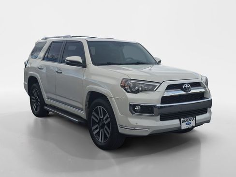 Used 2017 Toyota 4Runner Limited image 8