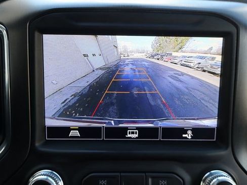 Used 2022 GMC Sierra 2500 AT4 image 8