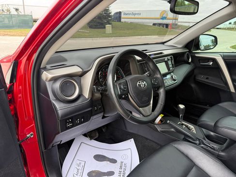 Used 2014 Toyota RAV4 Limited image 11