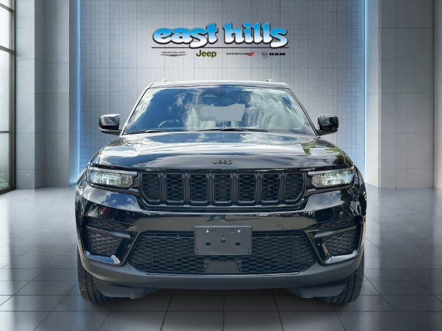 Certified 2023 Jeep Grand Cherokee Altitude AWD/4WD image 8