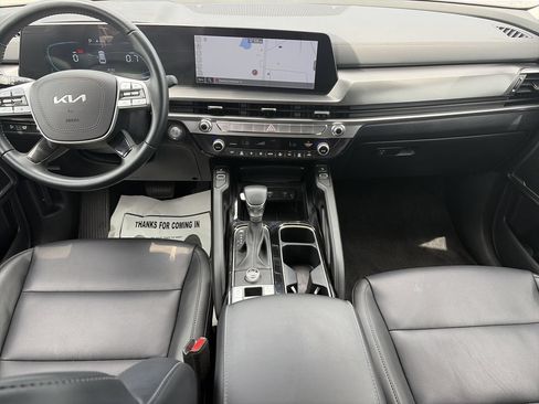 Used 2025 Kia Telluride S FWD image 13