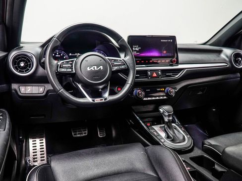 Used 2024 Kia Forte GT-Line w/ GT-Line Premium Package image 5