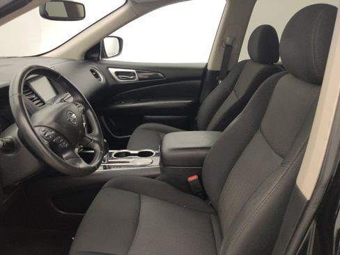 Used 2020 Nissan Pathfinder SV image 17