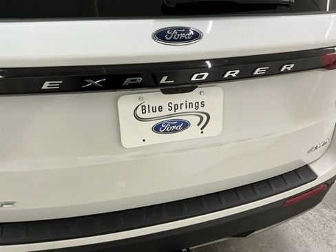 New 2026 Ford Explorer Active w/ Active Comfort Package AWD/4WD image 5