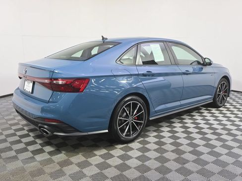 Used 2025 Volkswagen Jetta GLI Autobahn FWD image 7