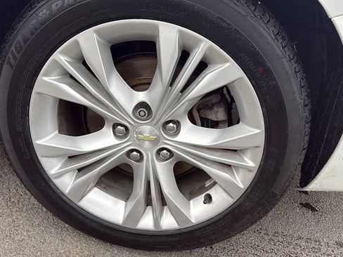 Used 2014 Chevrolet Impala LT FWD image 6