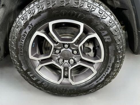 Used 2023 Jeep Grand Cherokee Trailhawk w/ Luxury Tech Group III AWD/4WD image 33