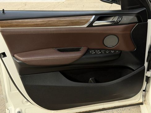 Used 2017 BMW X4 M40i w/ Technology Package image 10