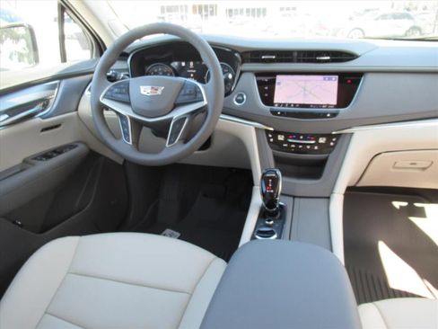 New 2026 Cadillac XT5 Premium Luxury w/ Driver Assist Package AWD/4WD image 11
