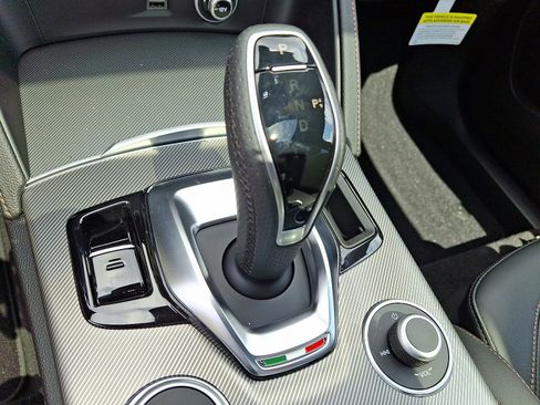 New 2025 Alfa Romeo Stelvio Sprint image 11