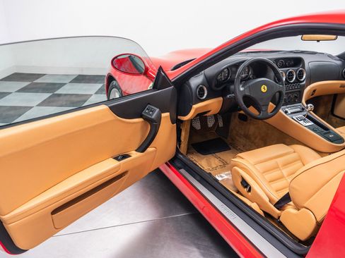 Used 2001 Ferrari 550 Maranello Coupe RWD image 22