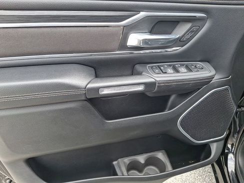 Used 2023 RAM 1500 Laramie AWD/4WD image 12