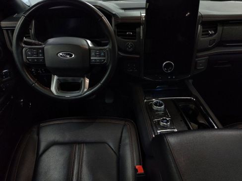 Used 2023 Ford Expedition Limited image 23