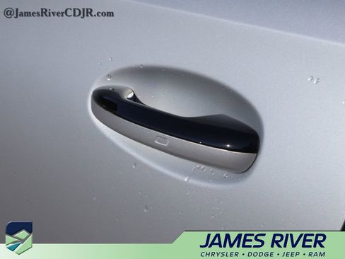 Used 2024 Mercedes-Benz C 300 4MATIC Sedan image 20